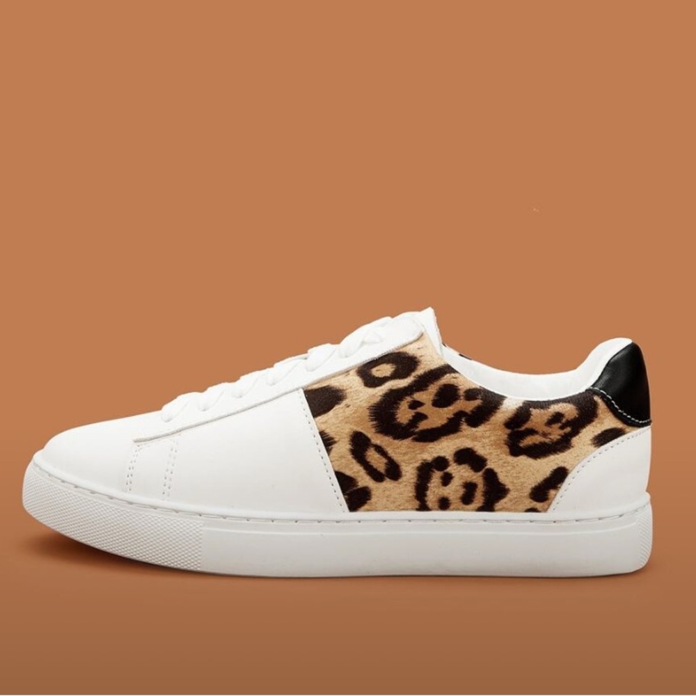 Leopard pattern sneakers